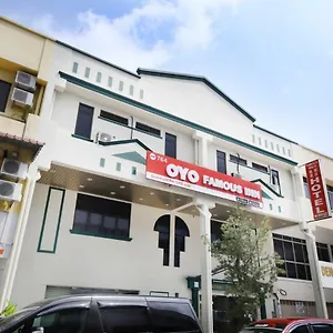 Oyo 764 Famous Malacca