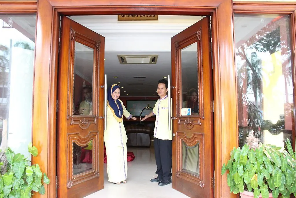 Malacca Straits Hotel